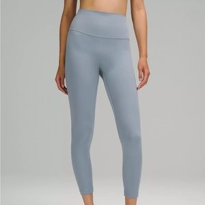 Lululemon Wunder Train HR Tight 25” (6) NWT in Chambray